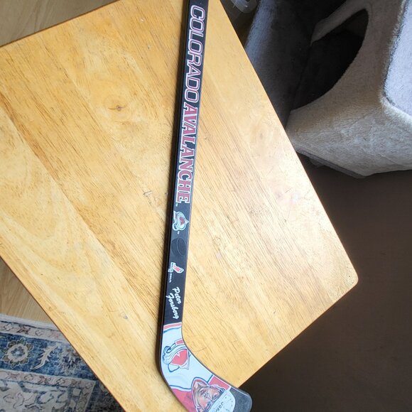 Colorado Avalanche Peter Forsberg 95-96 season commemorative mini hockey stick - Picture 1 of 9